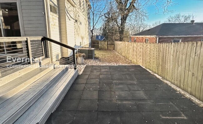 Building Photo - 113 Creighton Ave