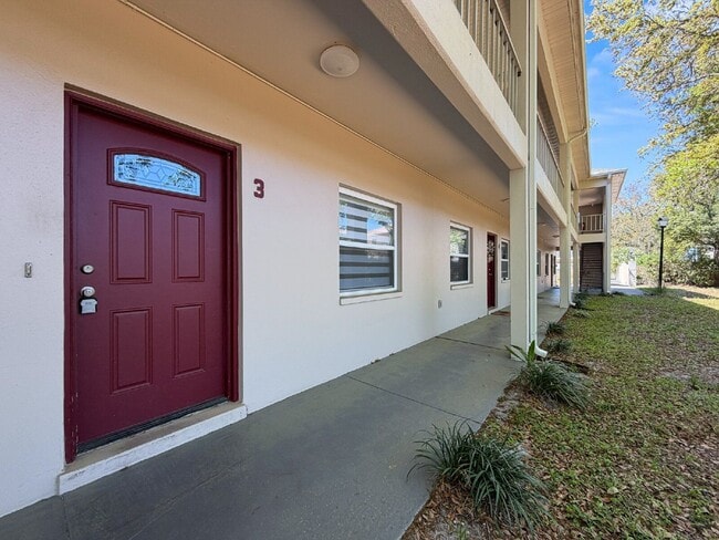 Building Photo - 8302 Bardmoor Blvd