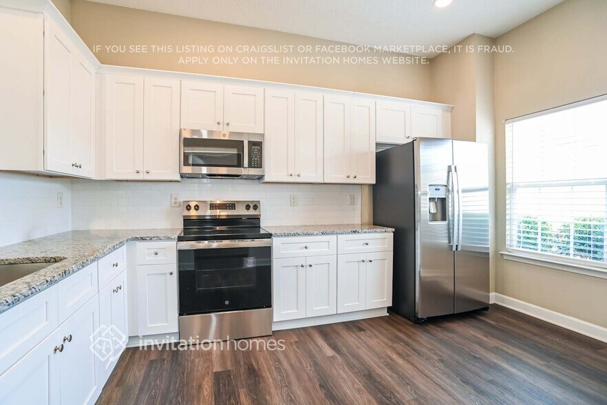 Building Photo - 6239 Day Lilly Ln