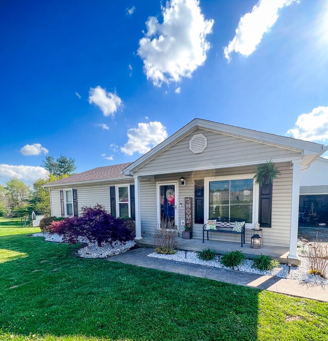 Building Photo - 1003 Ravenwood Dr