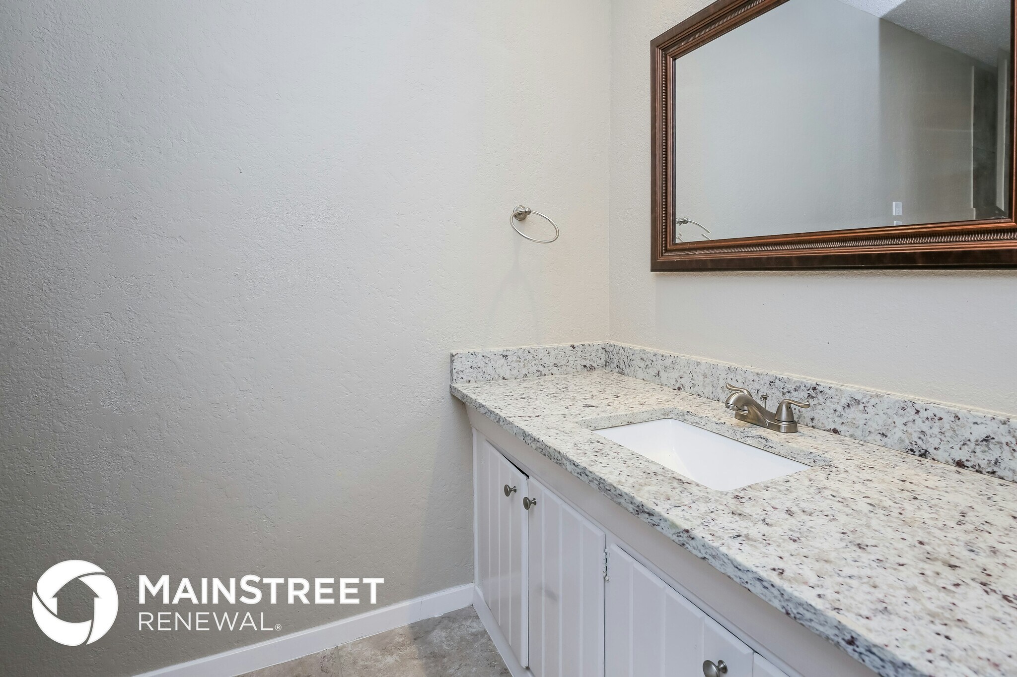 Building Photo - 4432 Ivy Dr