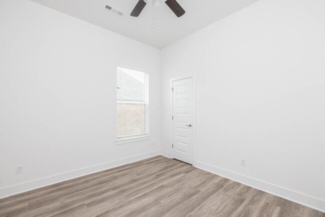 Building Photo - 2856 S Zinc Ave