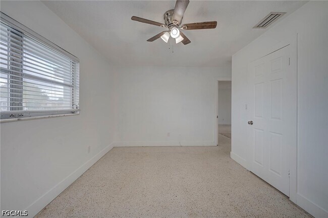 Building Photo - 220 Punta Alta Ct