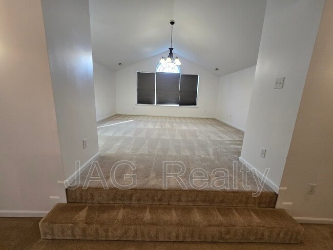 Building Photo - 3084 Sycamore Point Tr