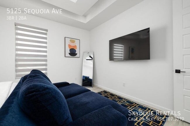 Building Photo - 5125 Sequoia Ave