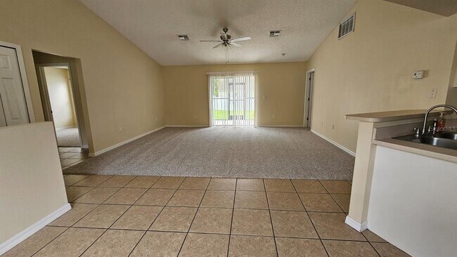 Building Photo - 10368 Lansfield St