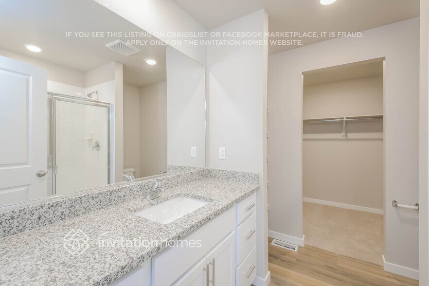 Building Photo - 7204 Dolores Ave