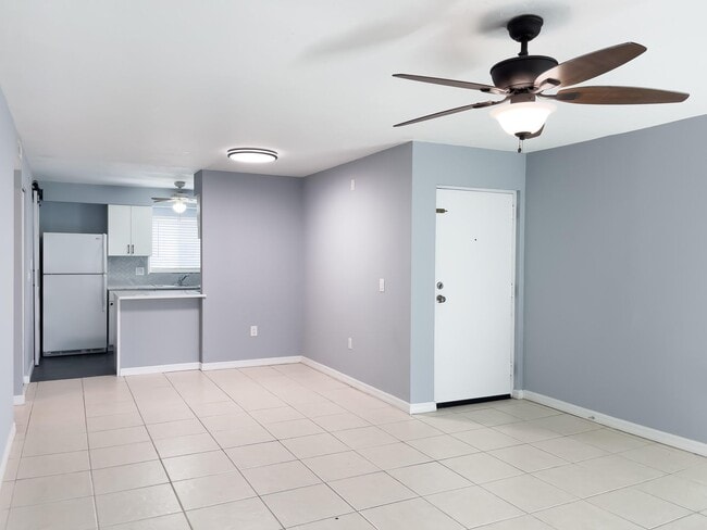 Building Photo - Affordable 2 Bedroom Condo - Water Utility...