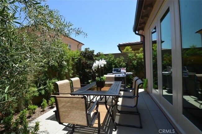 Building Photo - 51 Lupari-