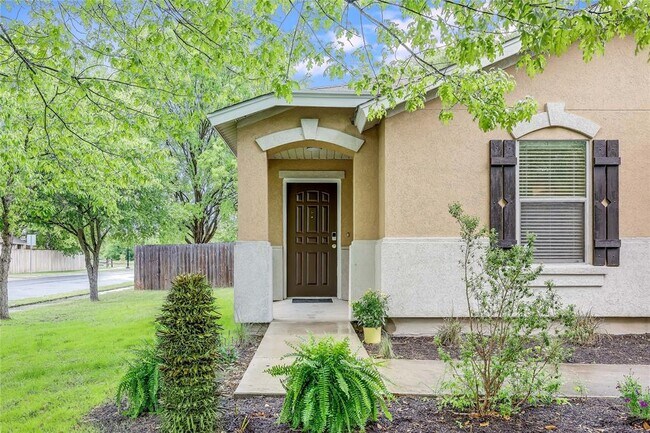 Building Photo - 5301 Apple Orchard Ln