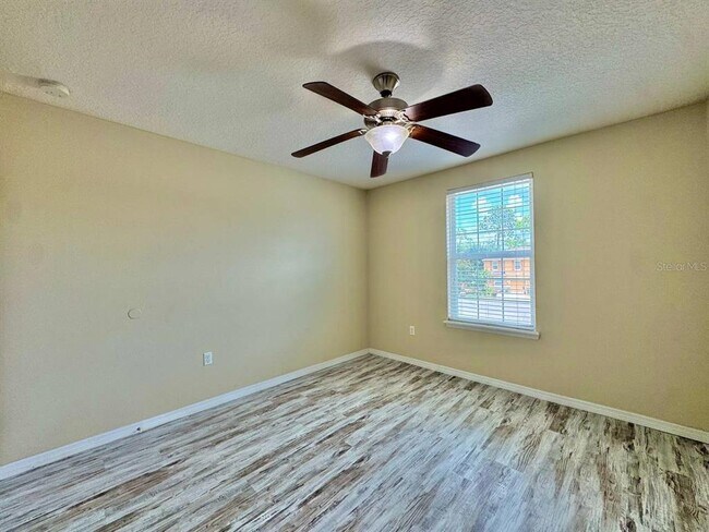 Building Photo - 13943 River Willow Pl