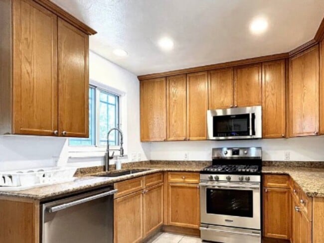 Building Photo - 13121 E 31st Ave