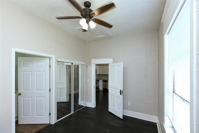 Building Photo - 1513 South Fwy