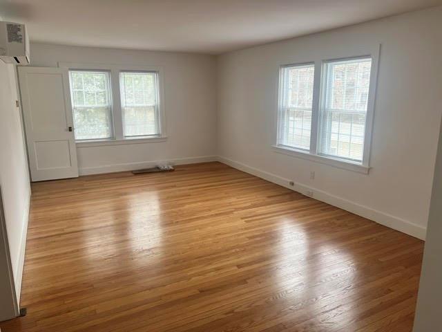 Building Photo - 370 Chapel St