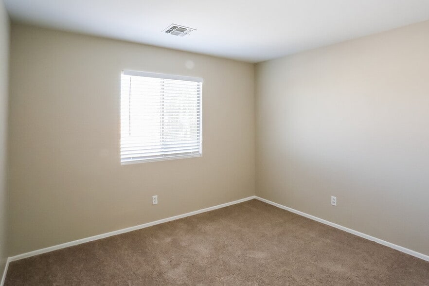 Building Photo - 10425 W Miami St