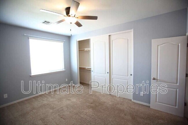 Building Photo - 14482 W La Reata Ave