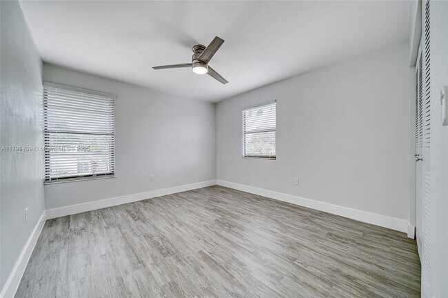 Building Photo - 9068 SW 129th Ln