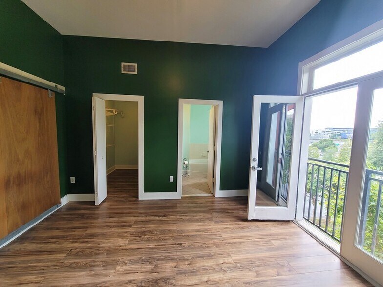 Building Photo - 502 Pryor St SW