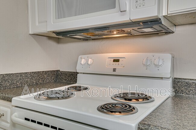 Building Photo - 4008 Wheeler Woods Rd