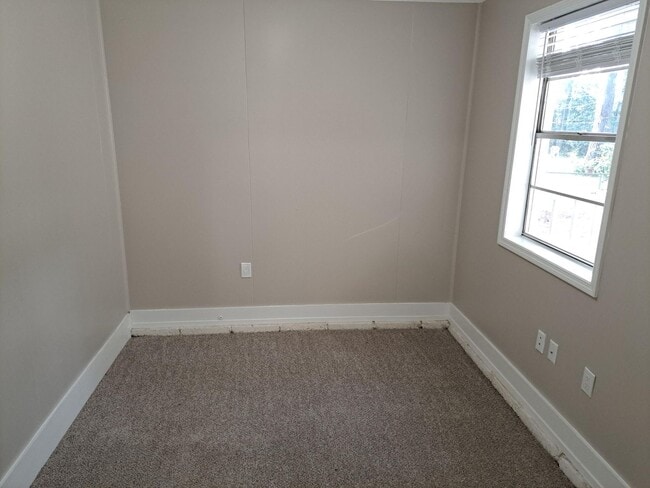 Building Photo - 9611 Dunwoody Dr