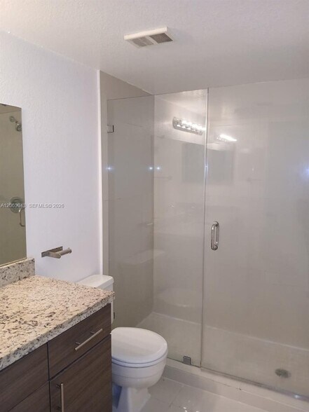 Building Photo - 731 Vista Isles Dr