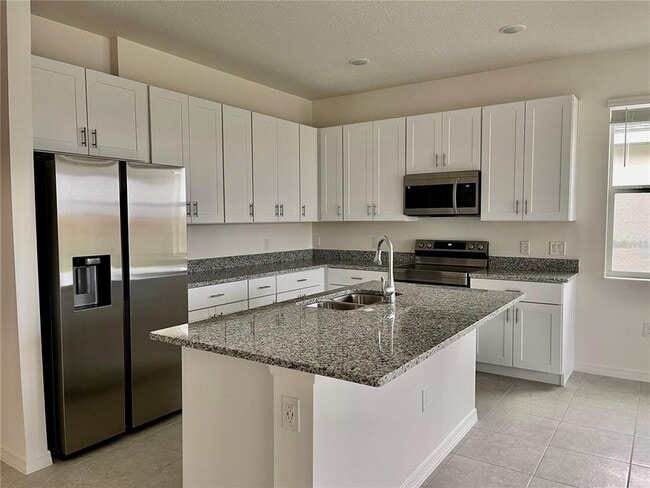 Building Photo - 2334 White Cedar Wy