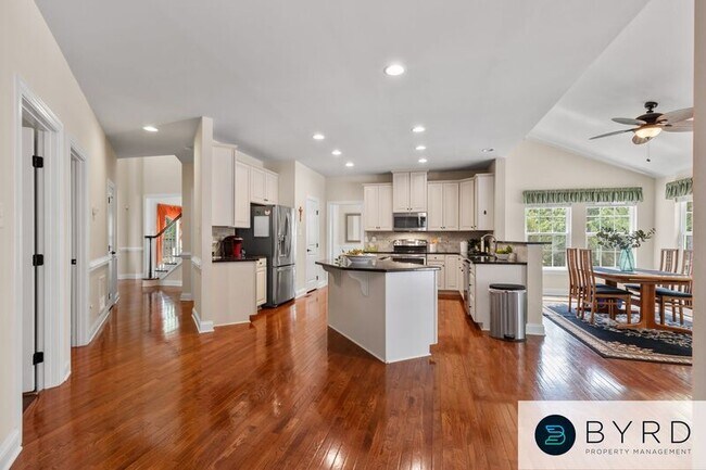 Building Photo - 6018 Red Setter Ln
