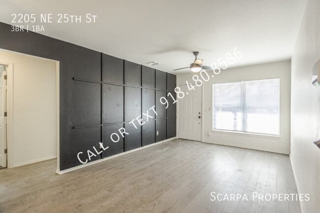 Building Photo - 2205 NE 25th St