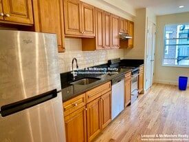 Building Photo - 380 Harvard St