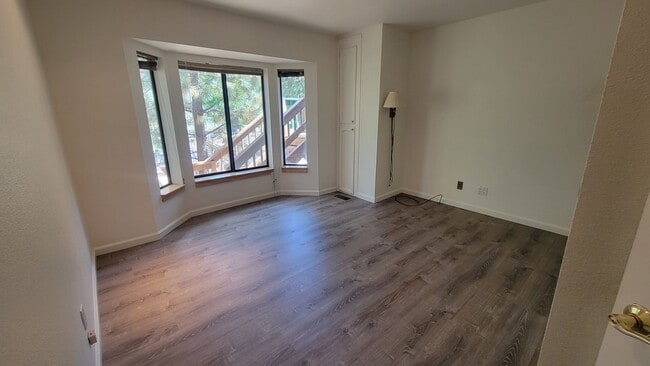 Building Photo - 1617 Zion Way