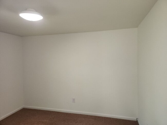 Building Photo - DUPLEX IN PRINCE GEORGE