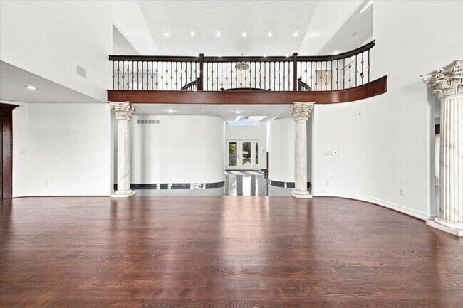Building Photo - 6122 Trailwood Ln