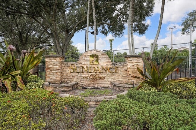 Building Photo - 2926 S University Dr