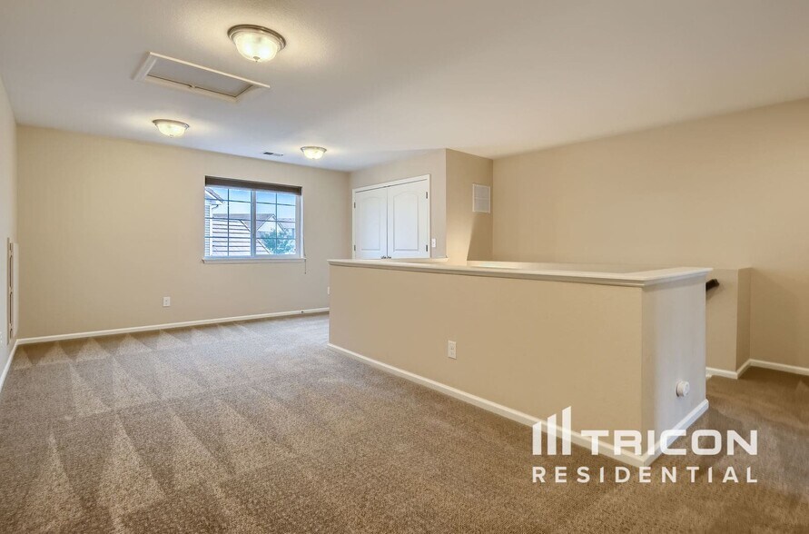 Building Photo - 3485 Maplewood Ln