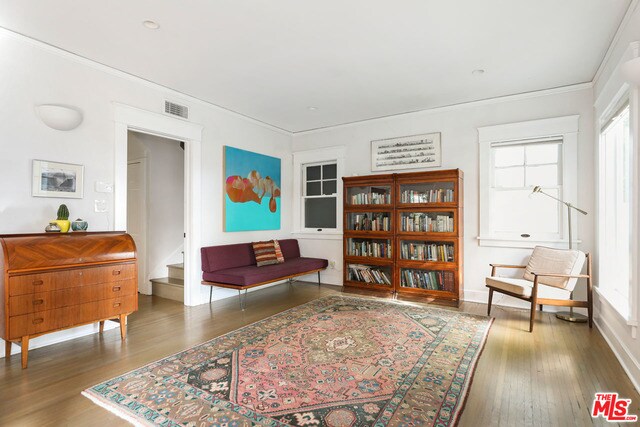 Building Photo - 4621 Oakwood Ave