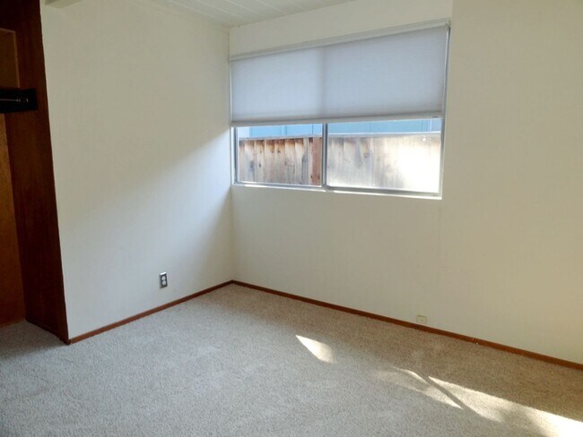 Building Photo - High-End San Jose 4 Bedroom Eichler!
