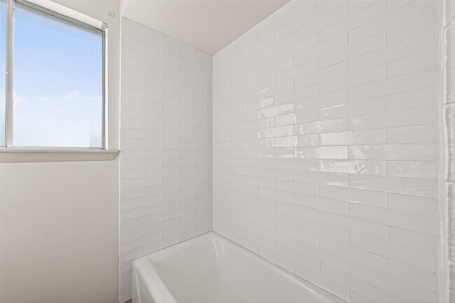 Building Photo - 10503 Ladino Rd