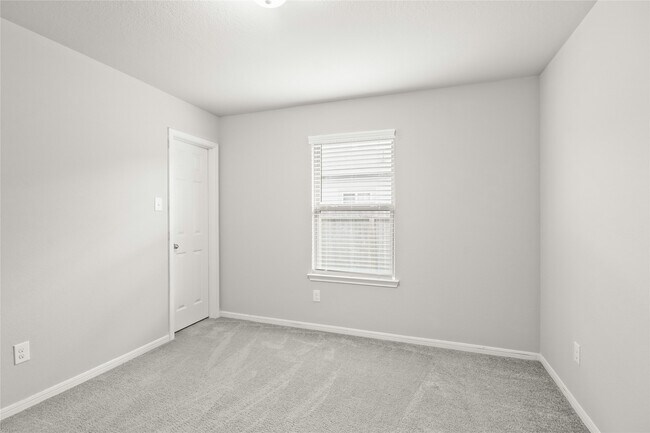 Building Photo - 3715 Arbor Trails Dr