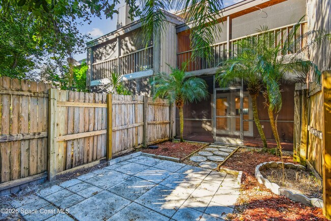 Building Photo - 3687 Royal Oak Dr