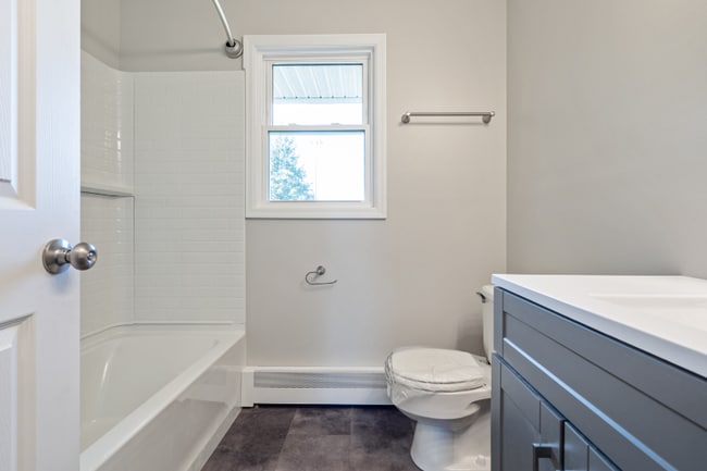 Building Photo - 707 Fairview Ave