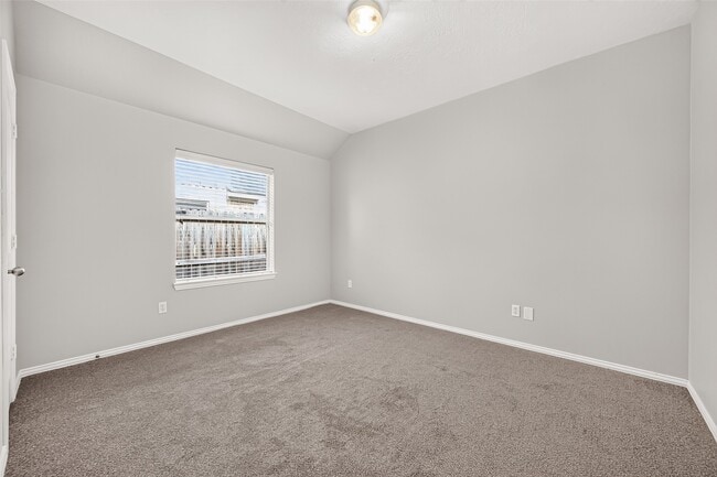 Building Photo - 11915 Lois Ln Dr