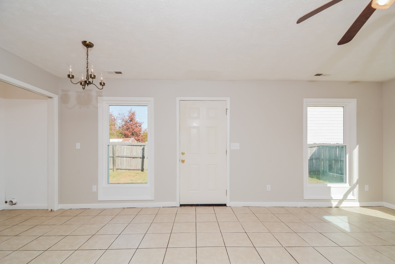 Building Photo - 1030 Bradley St