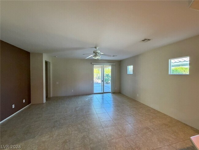 Building Photo - 2747 Lochleven Way