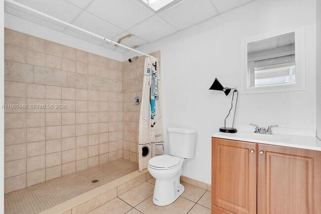 Building Photo - 2417 Pierce St