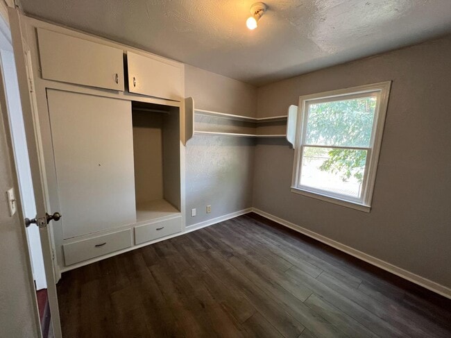 Building Photo - 20649 E American Ave