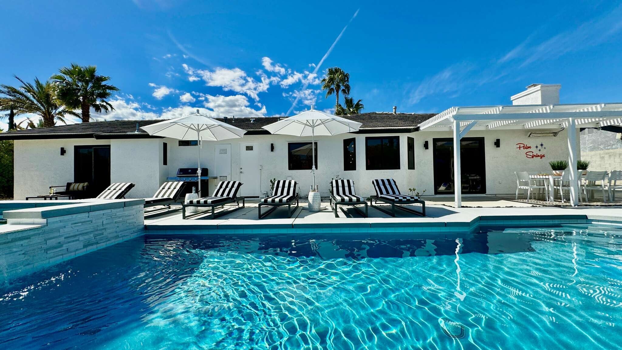 Building Photo - 2004 Nicola Rd E