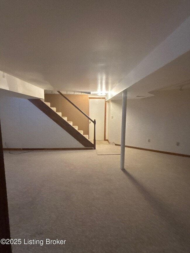 Building Photo - 1305 Abbeywood Rd