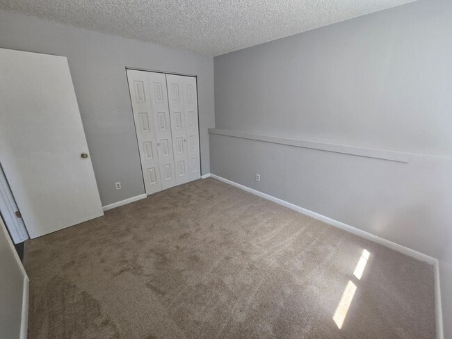 Building Photo - 4469 E Pikes Peak Ave