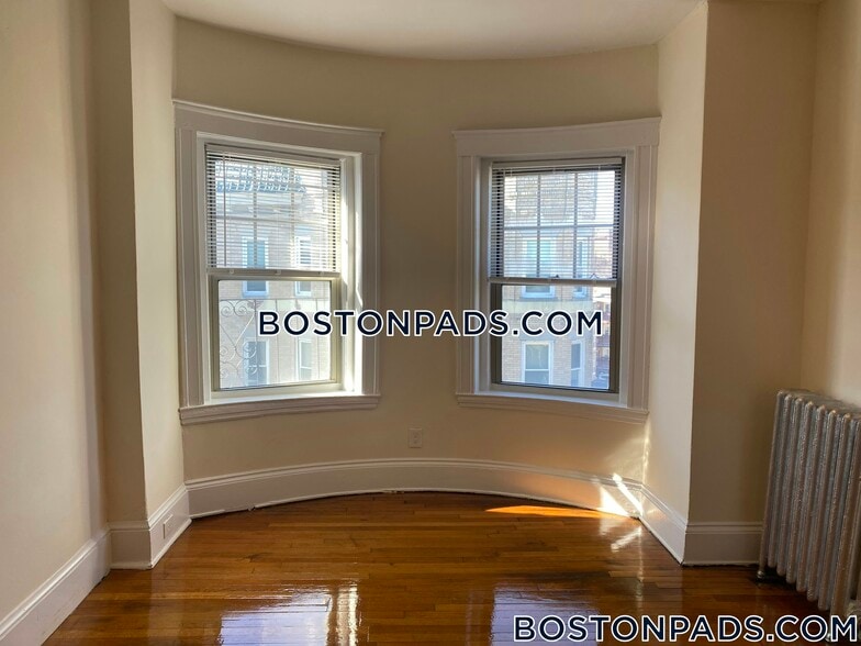 Building Photo - 1315 Commonwealth Ave