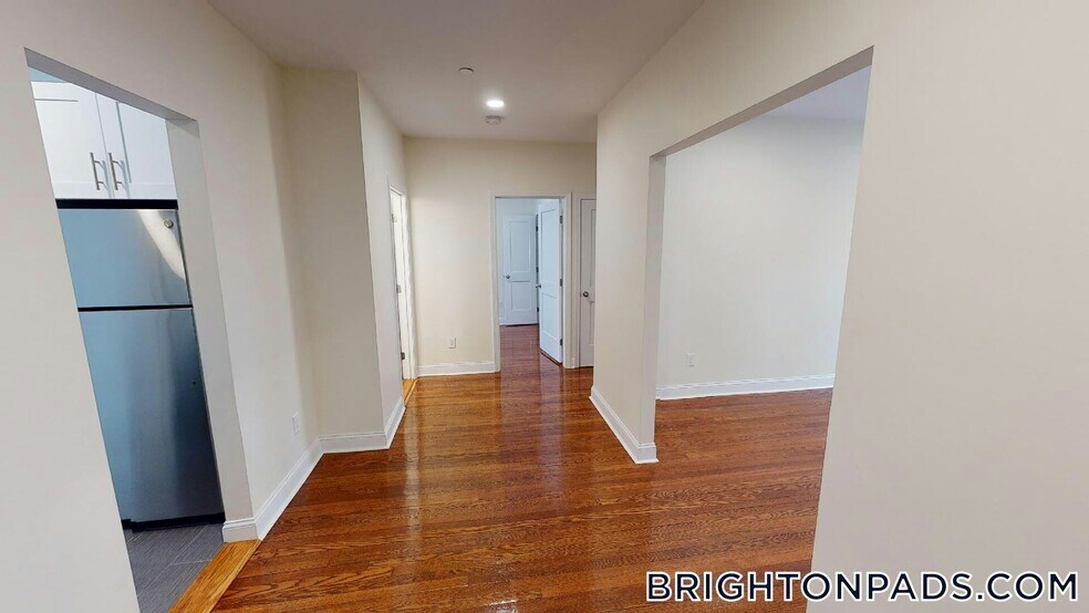 Building Photo - 123 Sutherland Rd